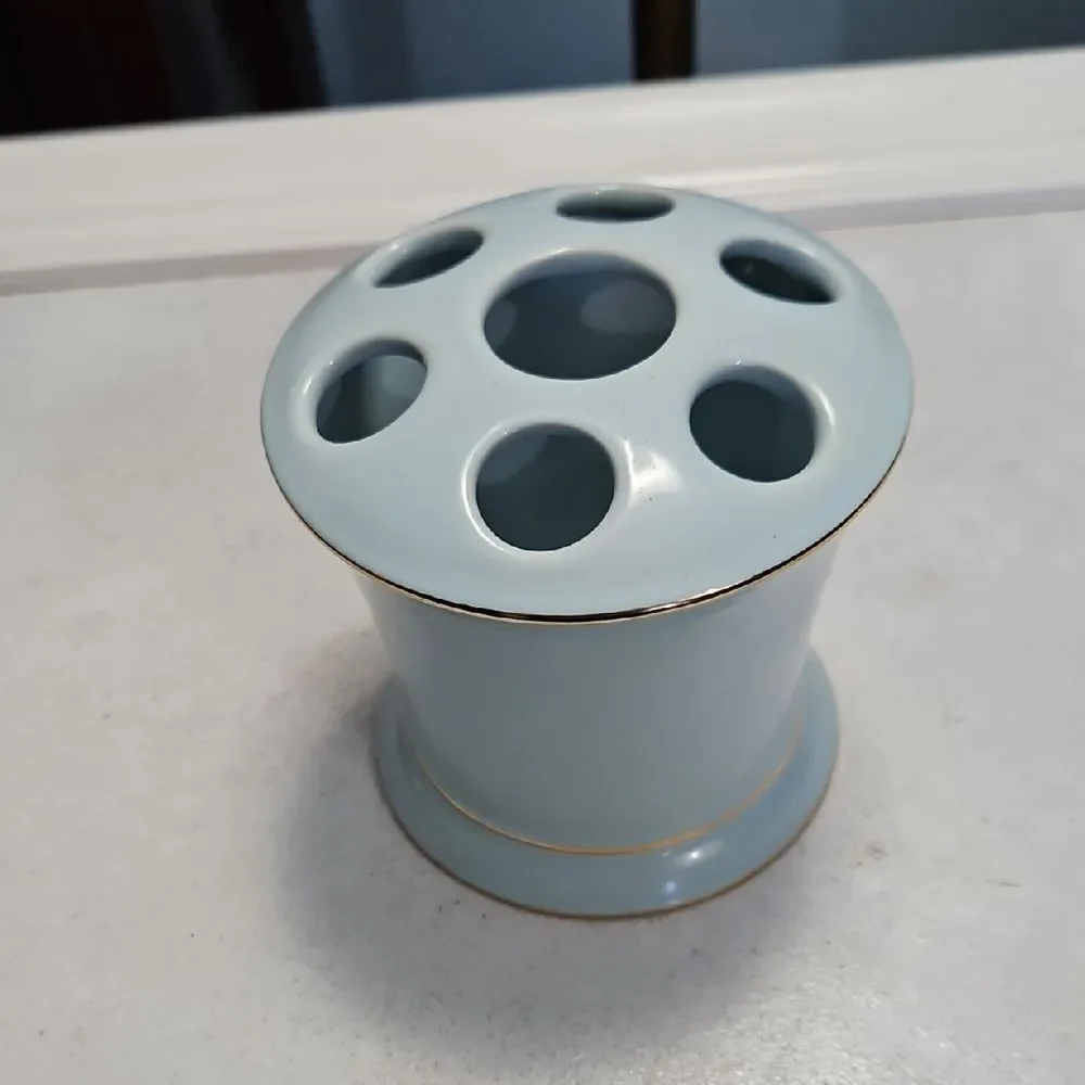 Ceramic Baby Blue With Gold Rim Toothbrush Holder